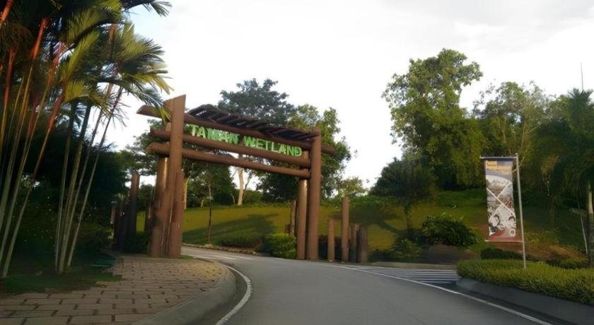 Serdang Business Hotel Seri Kembangan Extérieur photo
