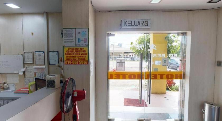 Serdang Business Hotel Seri Kembangan Extérieur photo